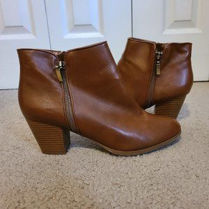 Style and Co cognac brown size 11 booties